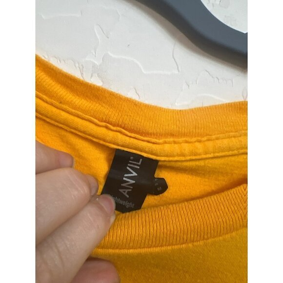 Men's Graphic Tee Sz M Mustard Yellow Short SleeveVintage Tee Character Lazyner - Picture 3 of 4